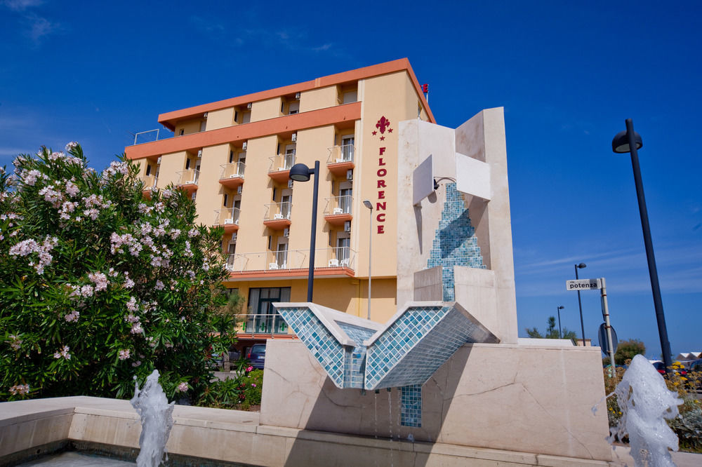 Hotel Florence Marotta Extérieur photo