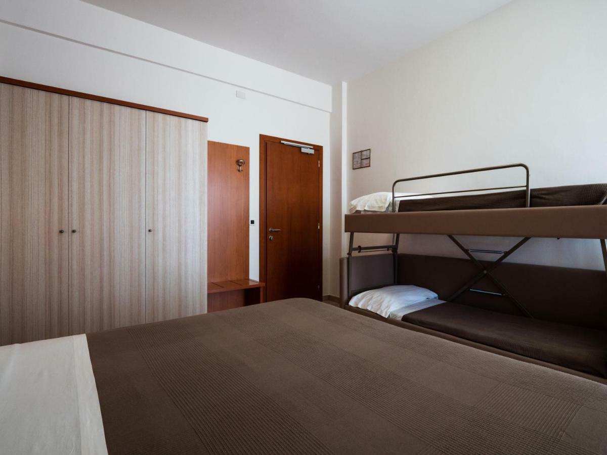 Hotel Florence Marotta Extérieur photo